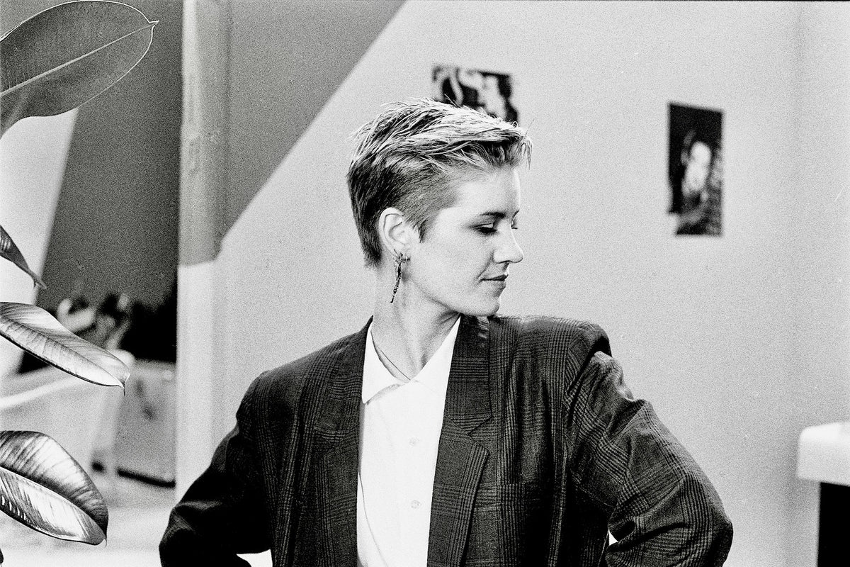 Siobhan Fahey of Bananarama in The State I’m In video 1984 – STEVE